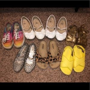 Bundle of girls shoes!